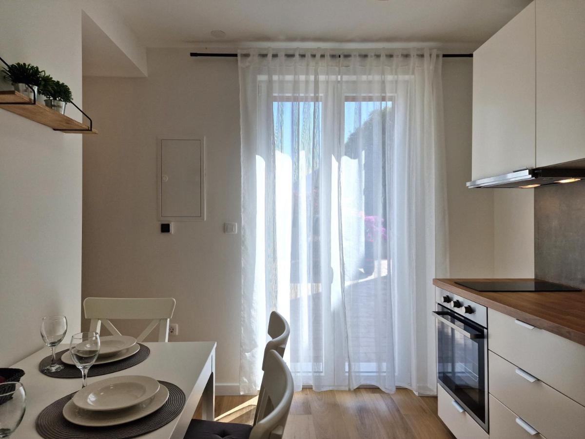 Apartments Miamare Primošten Eksteriør bilde