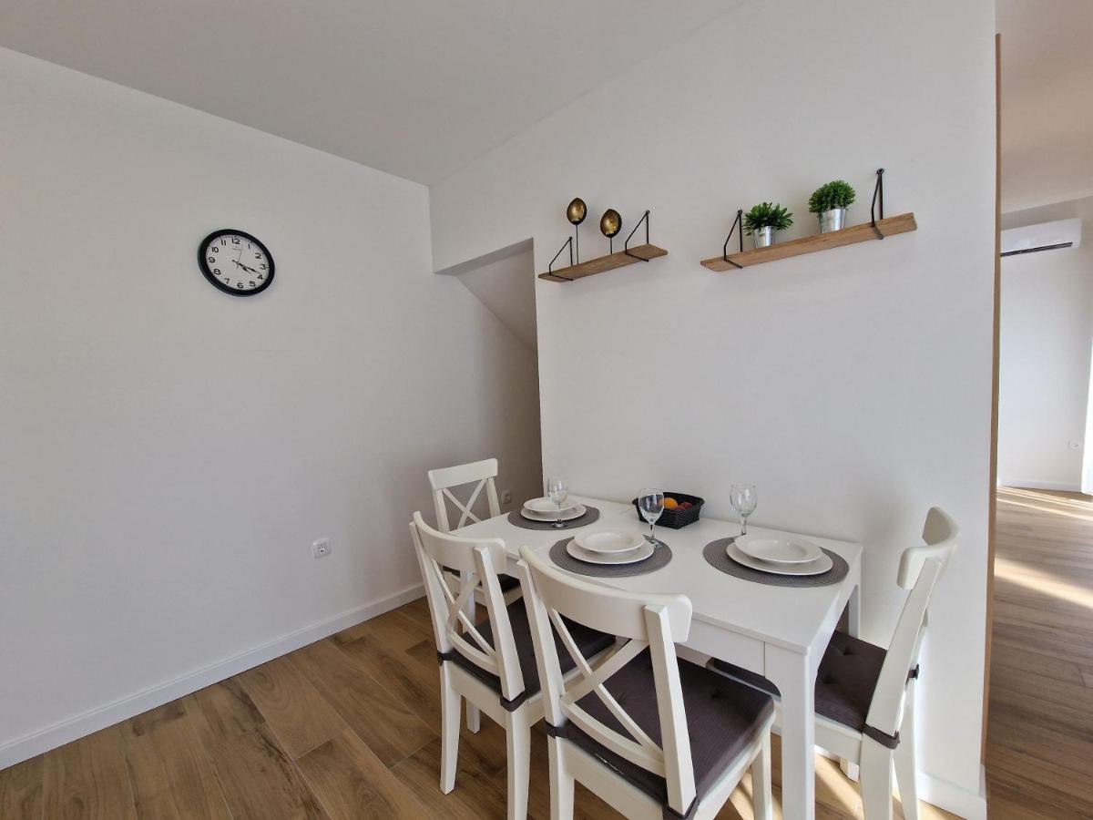 Apartments Miamare Primošten Eksteriør bilde