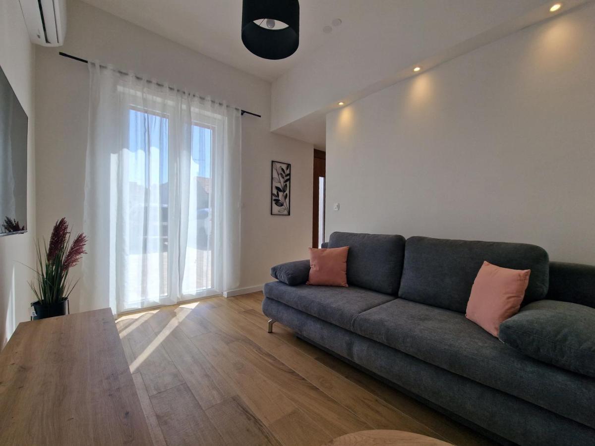Apartments Miamare Primošten Eksteriør bilde