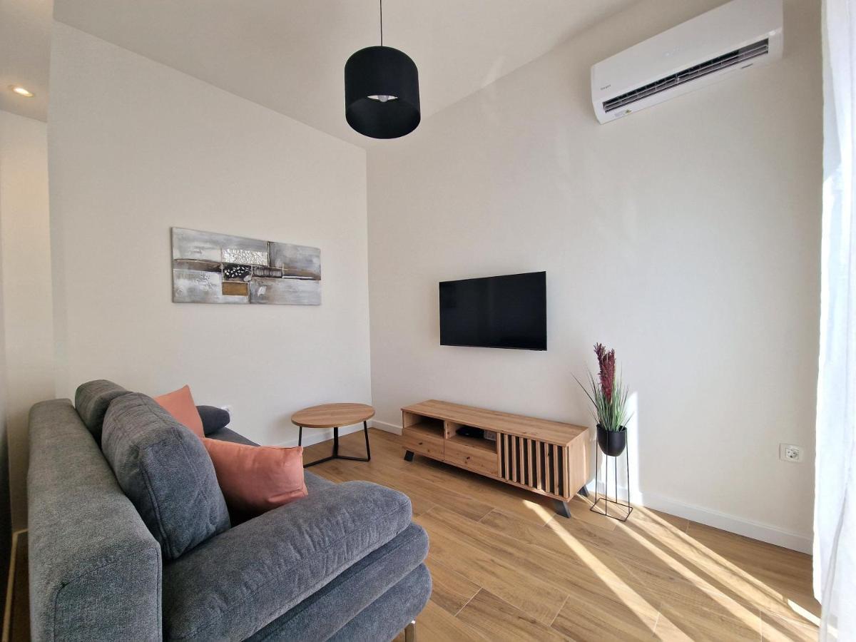 Apartments Miamare Primošten Eksteriør bilde
