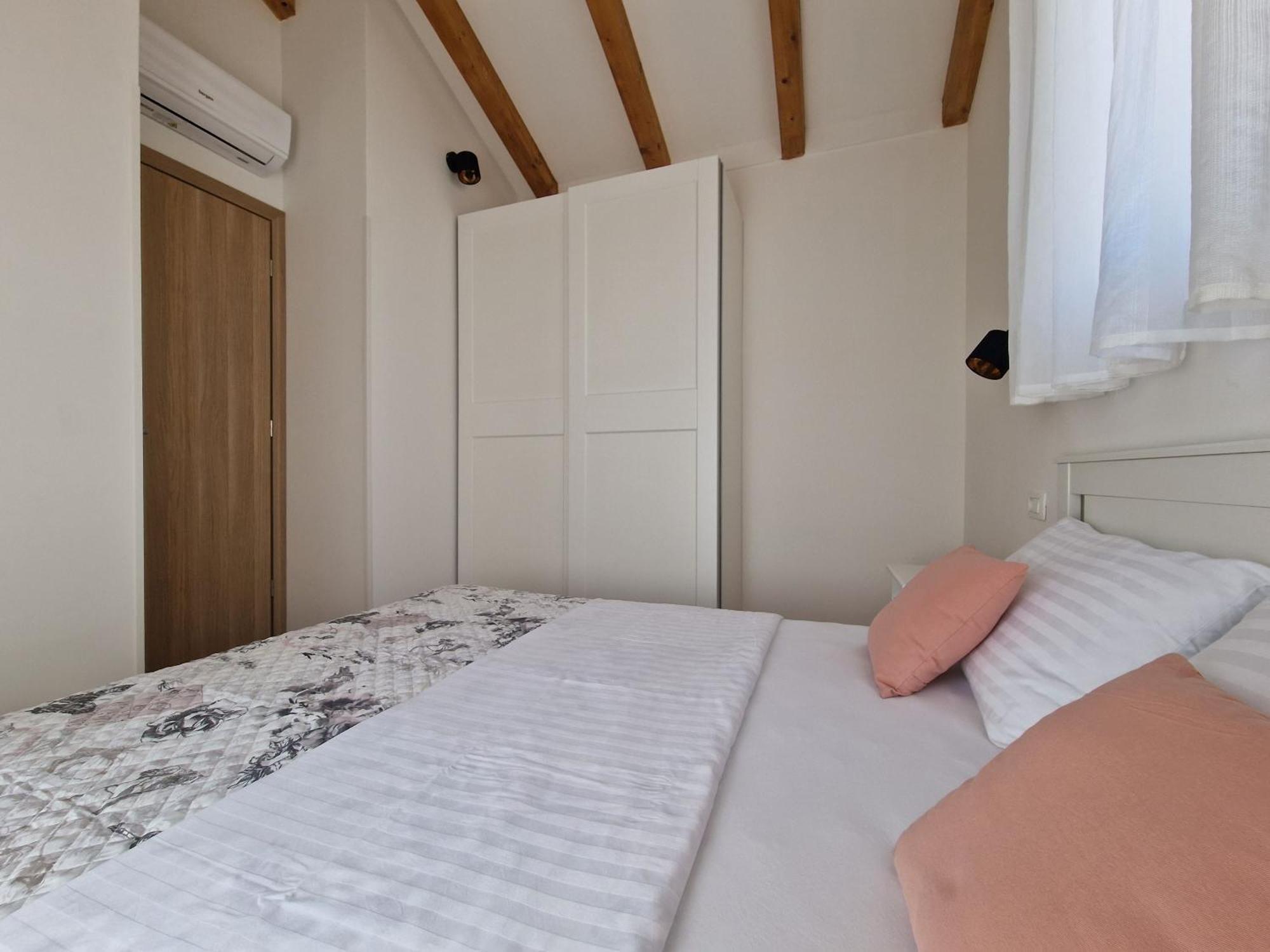 Apartments Miamare Primošten Eksteriør bilde