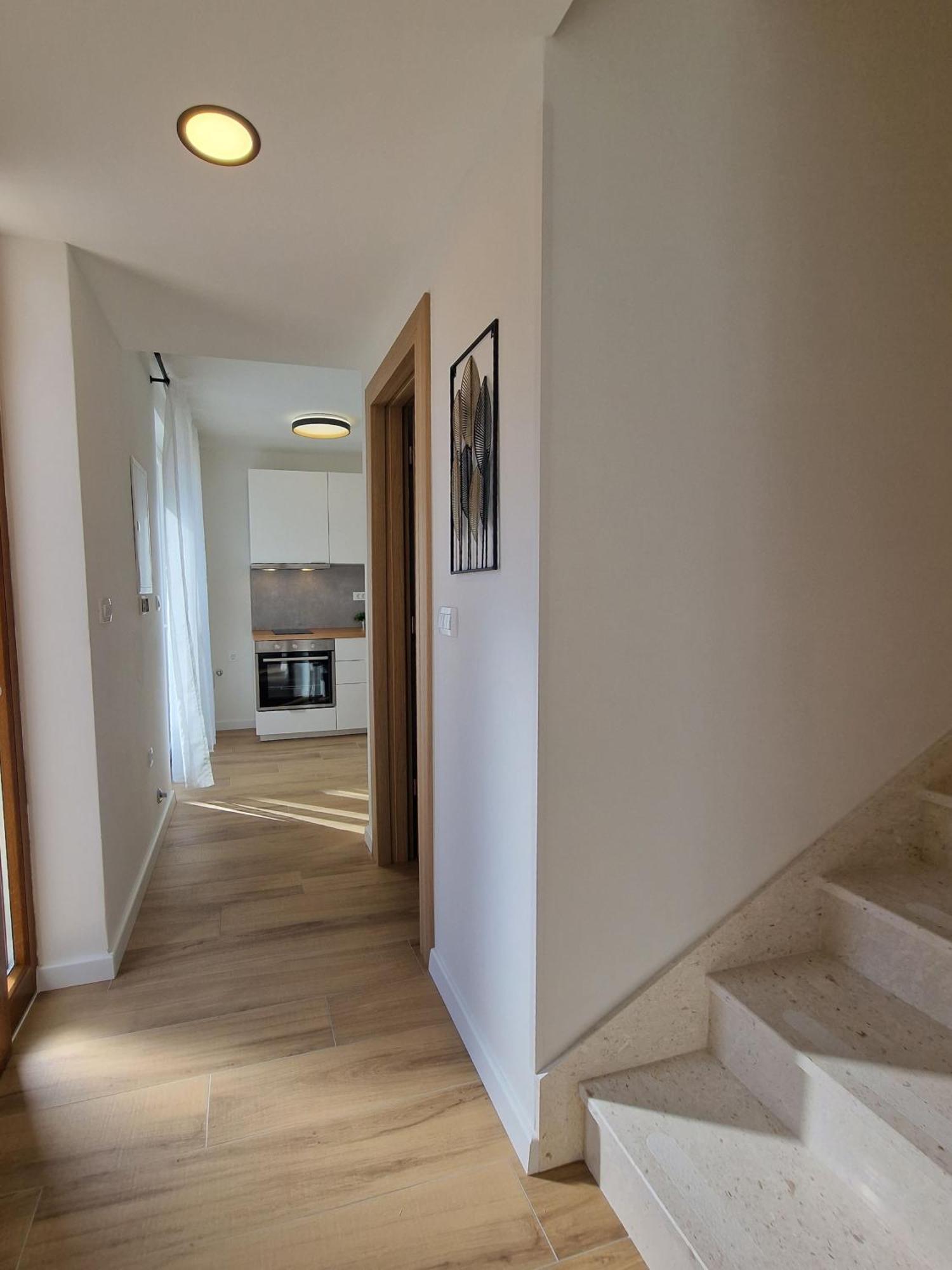 Apartments Miamare Primošten Eksteriør bilde