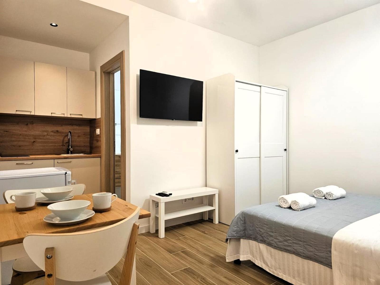 Apartments Miamare Primošten Eksteriør bilde